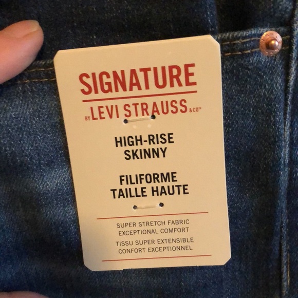 Signature by Levi high rise skinny jeans dark wash super stretch - Picture 6 of 9